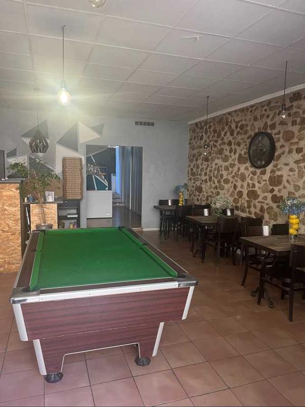 Magasins - 150 m² - 5 pièces