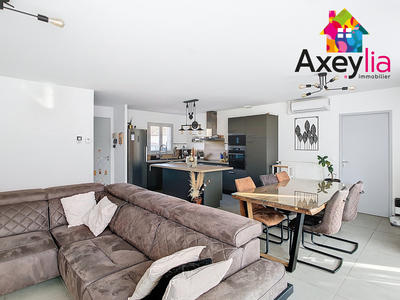 Maison - 102 m² - 5 pièces