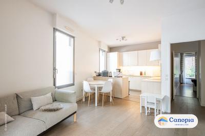 Appartement - 80 m² - 4 pièces