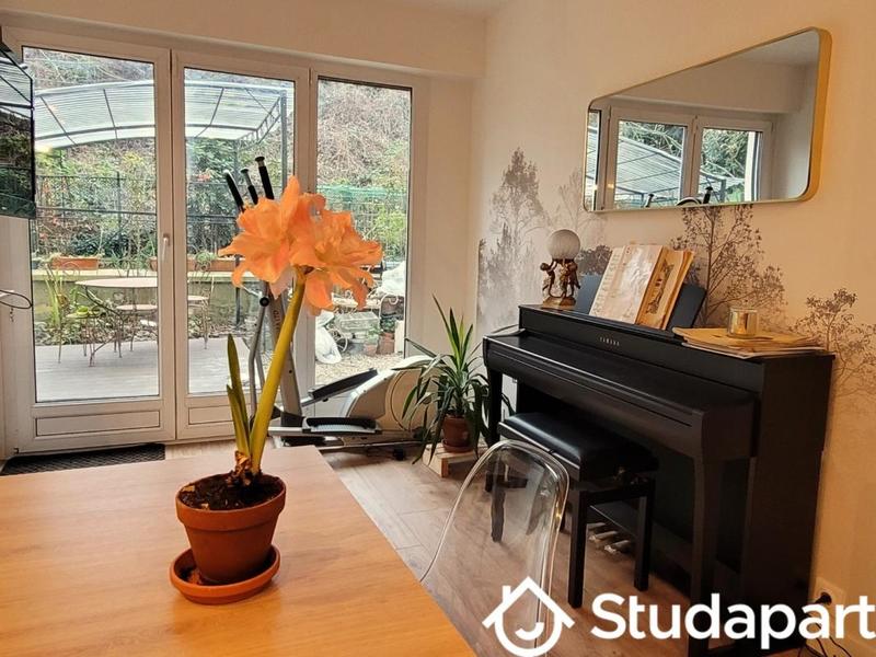 Chambre - 12 m² - 1 pièce