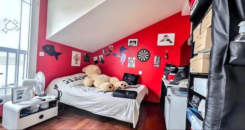 Maison - 246 m² - 11 pièces