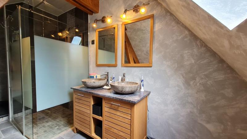 Maison traditionnelle - 147 m² - 6 pièces