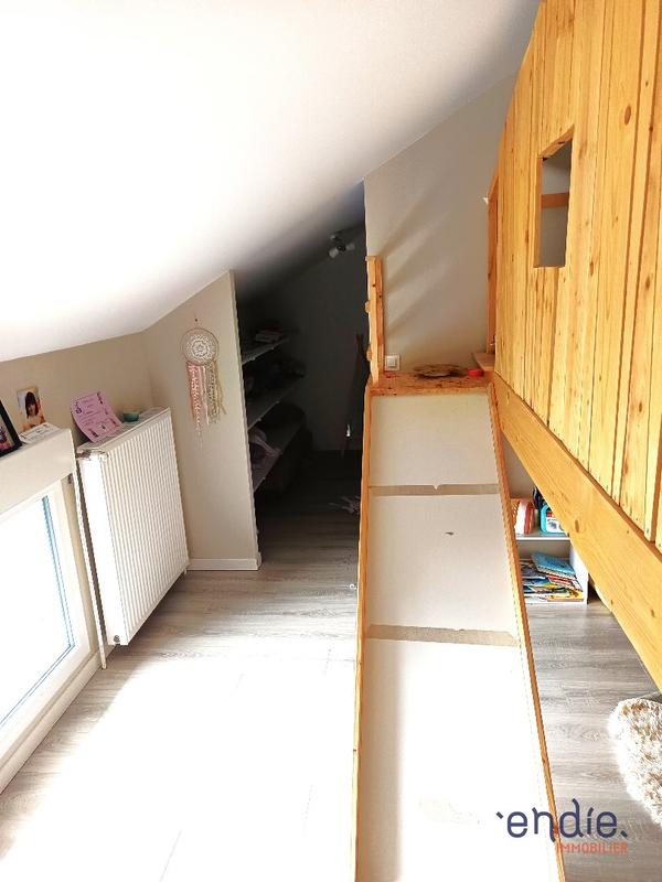 Maison - 200 m² - 8 pièces