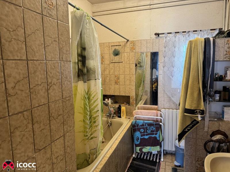 Demeure - 210 m² - 8 pièces