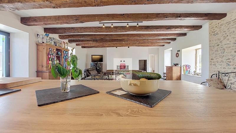 Maison - 110 m² - 4 pièces