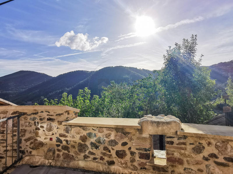 Maison - 99 m² - 5 pièces