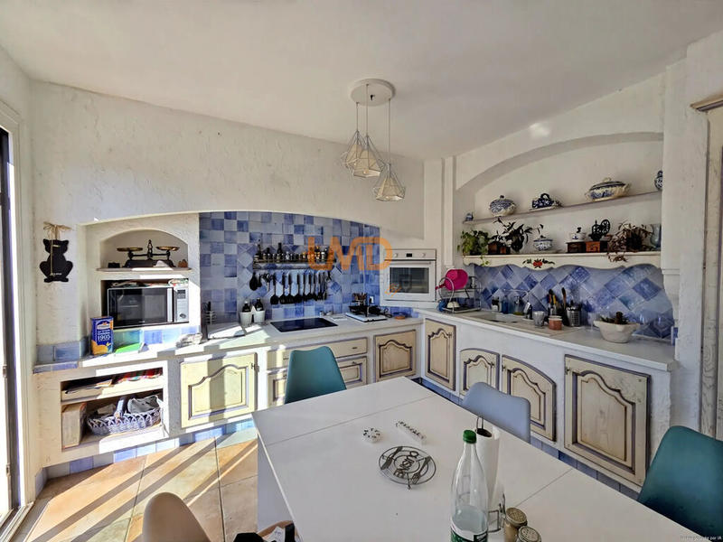 Propriété - 181 m² - 7 pièces