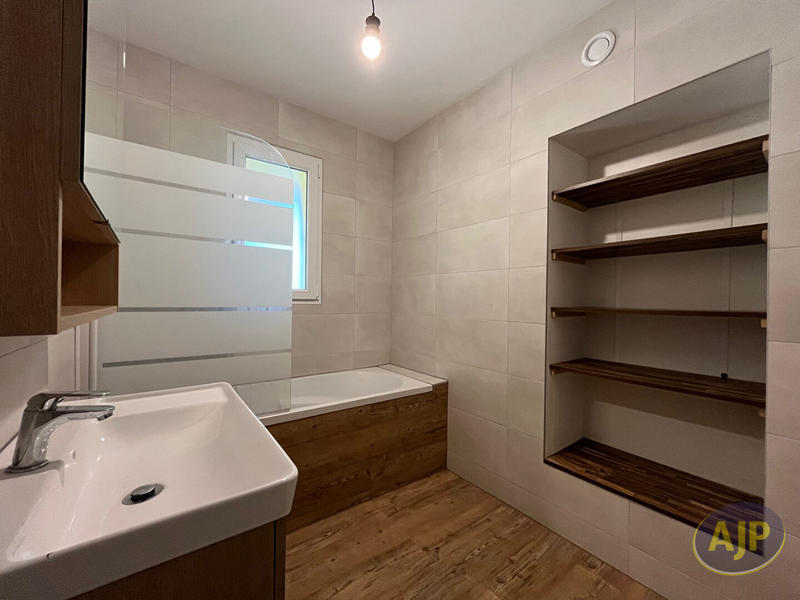 Maison - 173 m² - 8 pièces