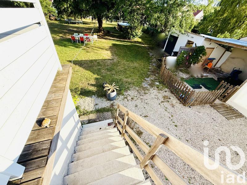 Maison - 180 m² - 8 pièces