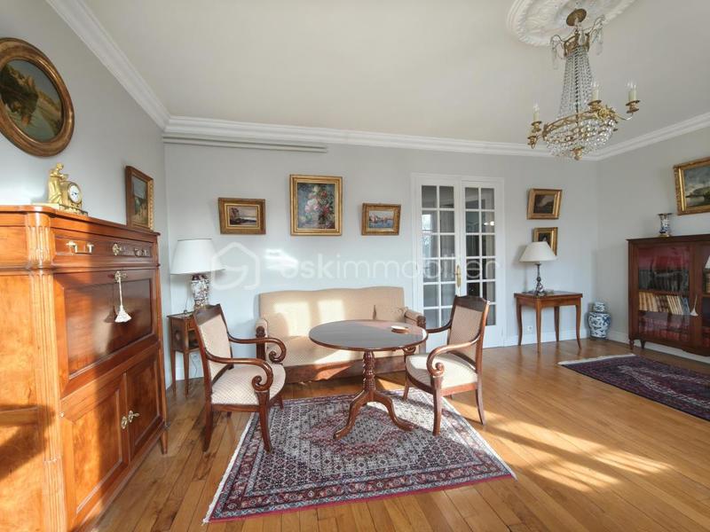 Appartement - 100 m² - 4 pièces