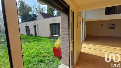 Maison - 198 m² - 6 pièces