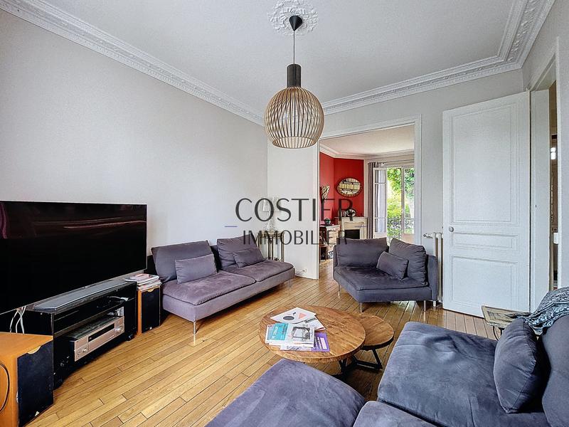 Maison ancienne - 195 m² - 8 pièces