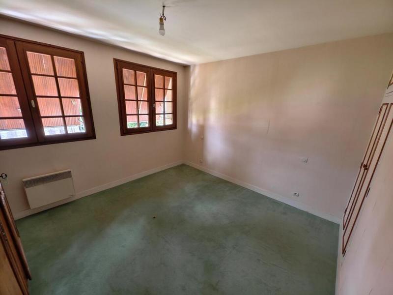 Maison - 175 m² - 12 pièces