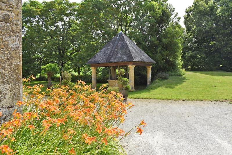 Demeure - 512 m² - 18 pièces