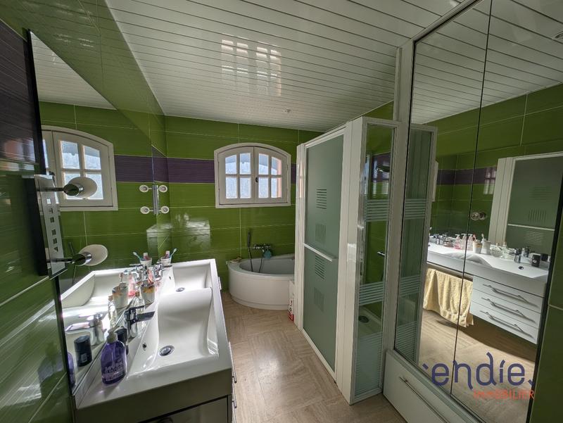 Maison - 164 m² - 6 pièces