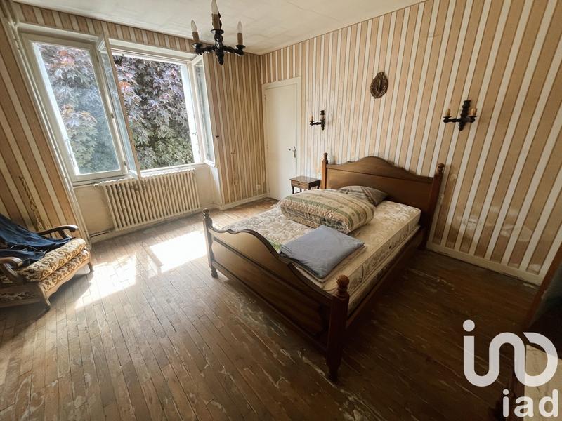 Maison - 246 m² - 7 pièces