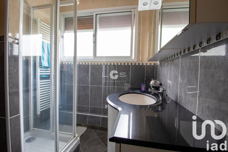 Maison - 92 m² - 5 pièces