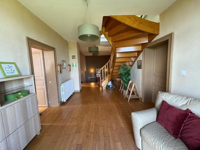 Maison - 397 m² - 14 pièces