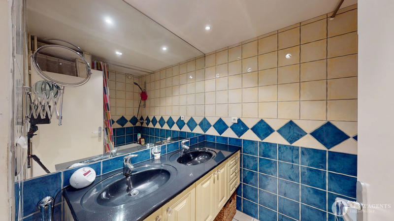 Appartement - 80 m² - 4 pièces