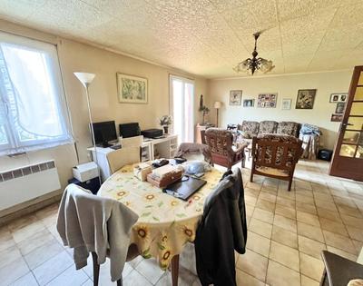 Maison - 121 m² - 6 pièces