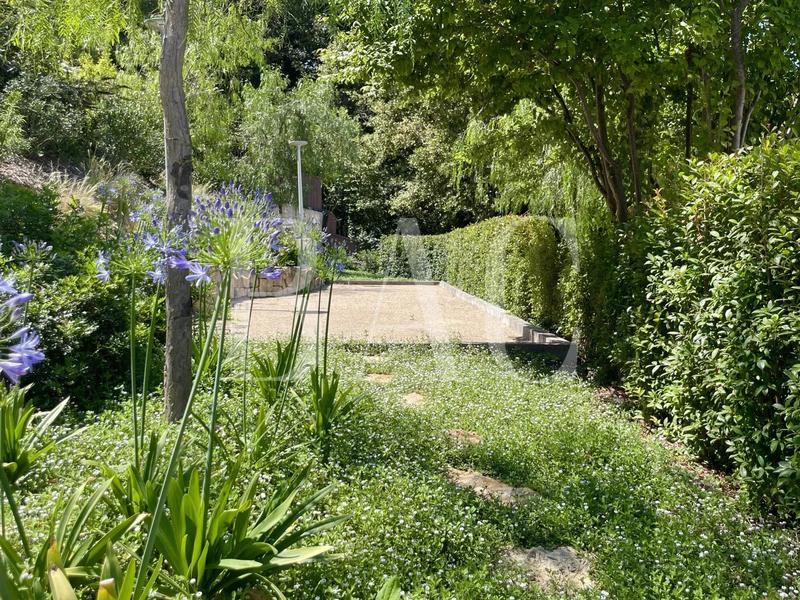 Villa - 545 m² - 12 pièces