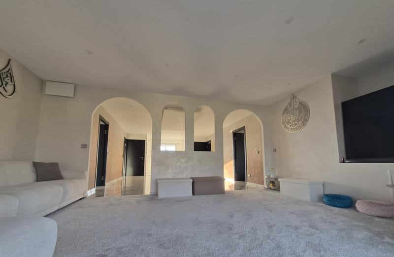 Maison contemporaine - 276 m² - 7 pièces