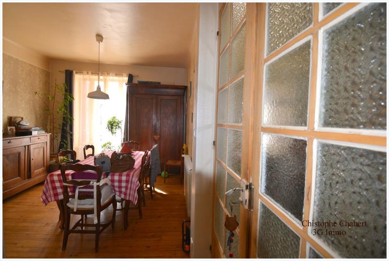 Maison - 252 m² - 18 pièces