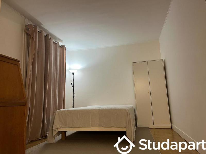 Chambre - 11 m² - 1 pièce