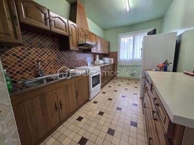 Maison traditionnelle - 96 m² - 4 pièces