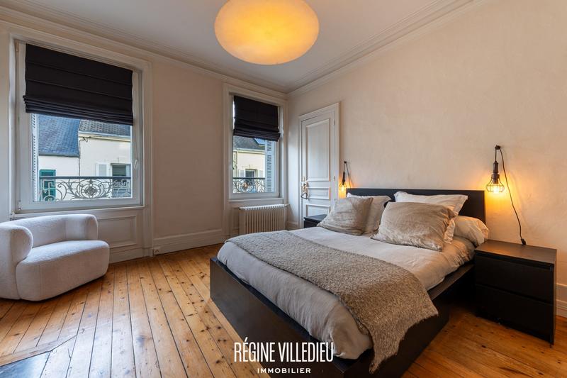 Maison - 167 m² - 8 pièces