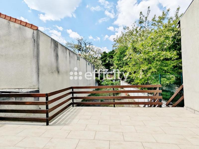 Maison - 142 m² - 7 pièces