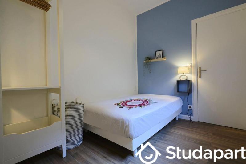 Chambre - 10 m² - 1 pièce