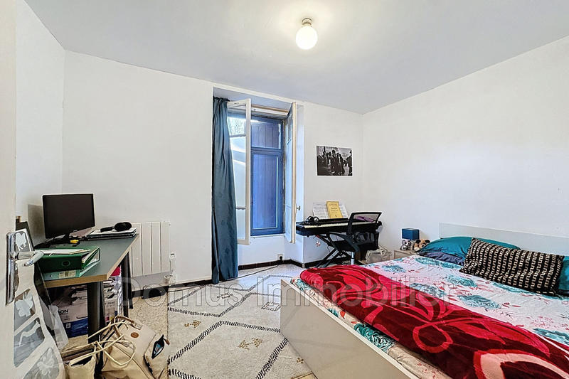 Maison - 323 m² - 16 pièces