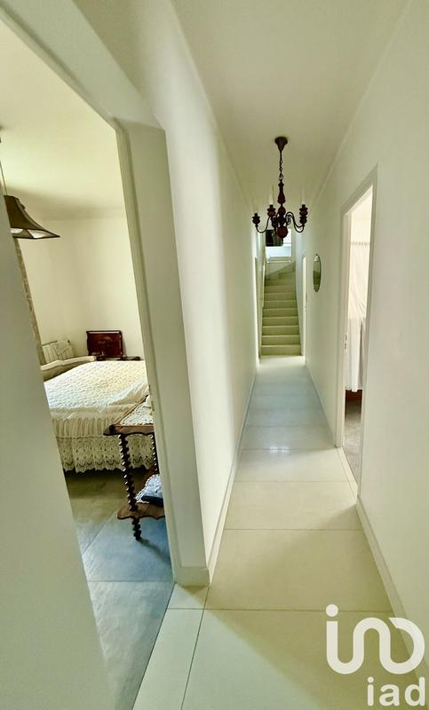 Maison - 200 m² - 11 pièces