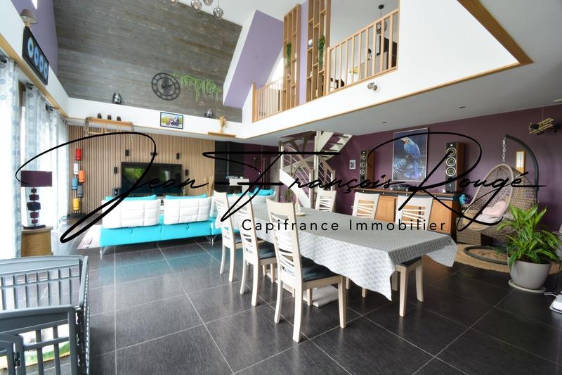 Maison - 200 m² - 7 pièces