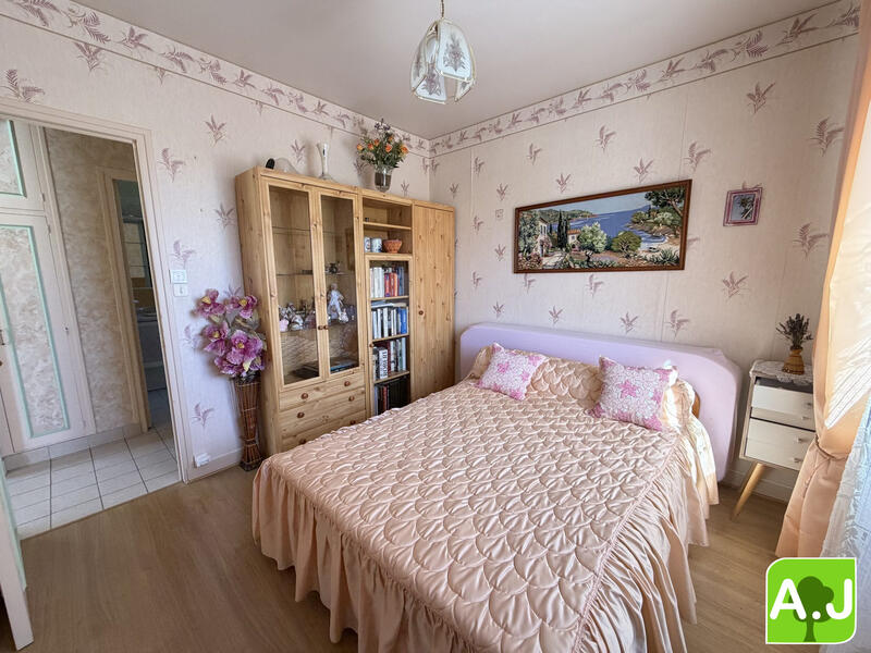 Maison - 102 m² - 5 pièces