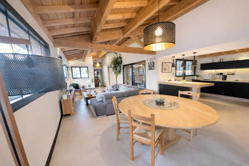 Maison - 160 m² - 4 pièces