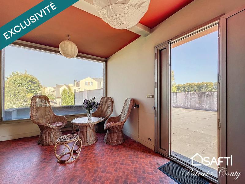 Maison - 460 m² - 11 pièces