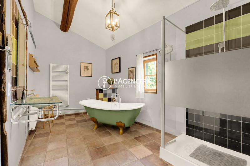 Ferme - 455 m² - 9 pièces