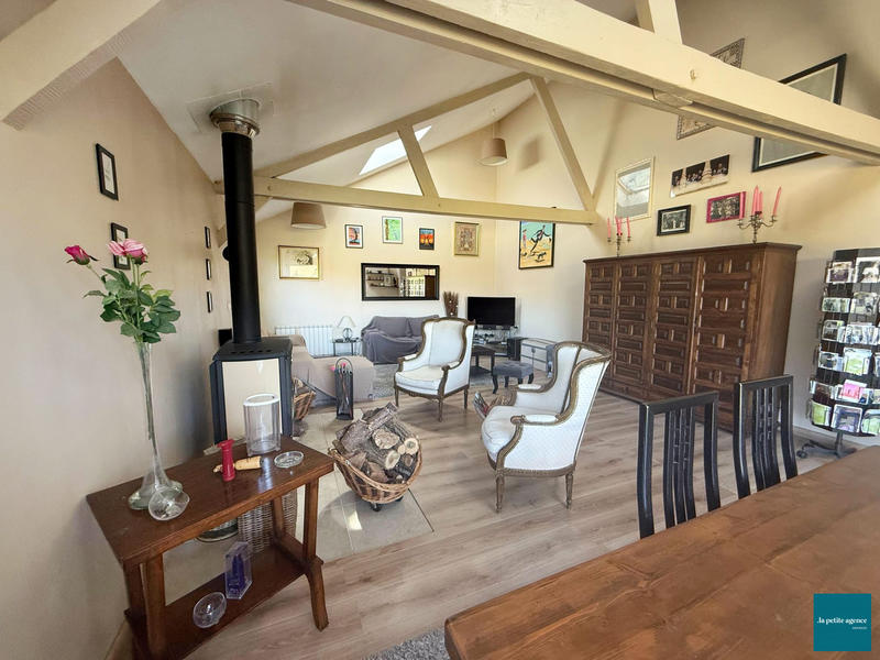 Maison - 184 m² - 8 pièces