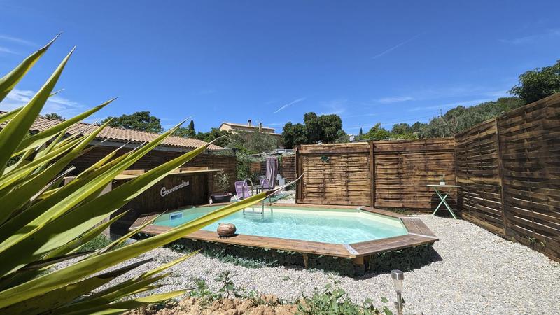 Maison - 181 m² - 9 pièces