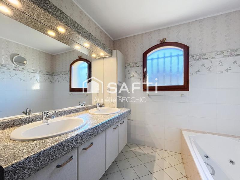 Maison - 155 m² - 6 pièces