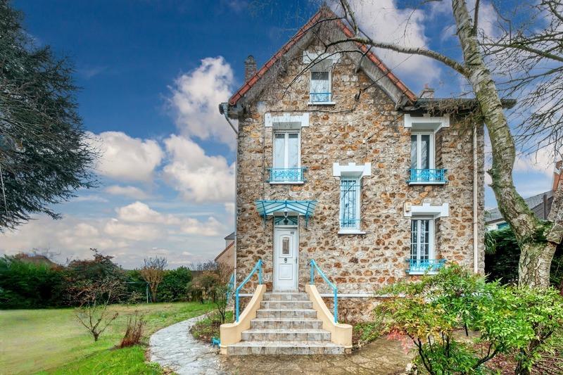 Maison bourgeoise - 260 m² - 9 pièces