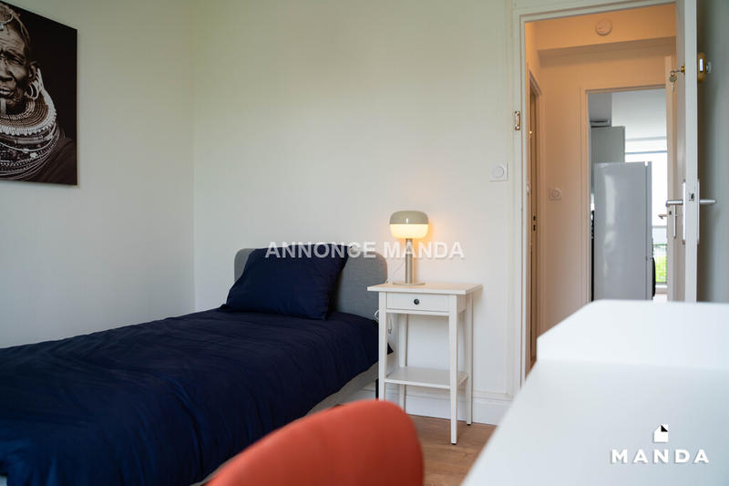 Chambre - 10 m² - 5 pièces