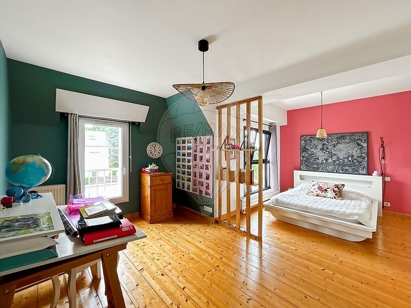 Maison - 174 m² - 8 pièces