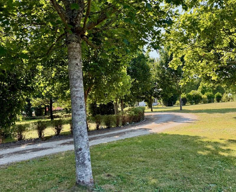 Maison - 215 m² - 8 pièces