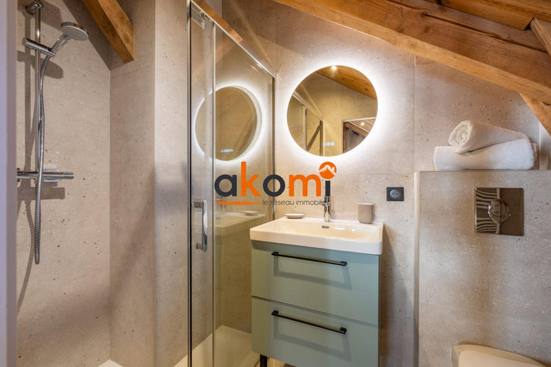 Appartement - 188 m² - 7 pièces