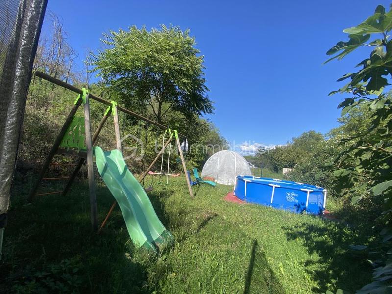 Maison - 170 m² - 8 pièces