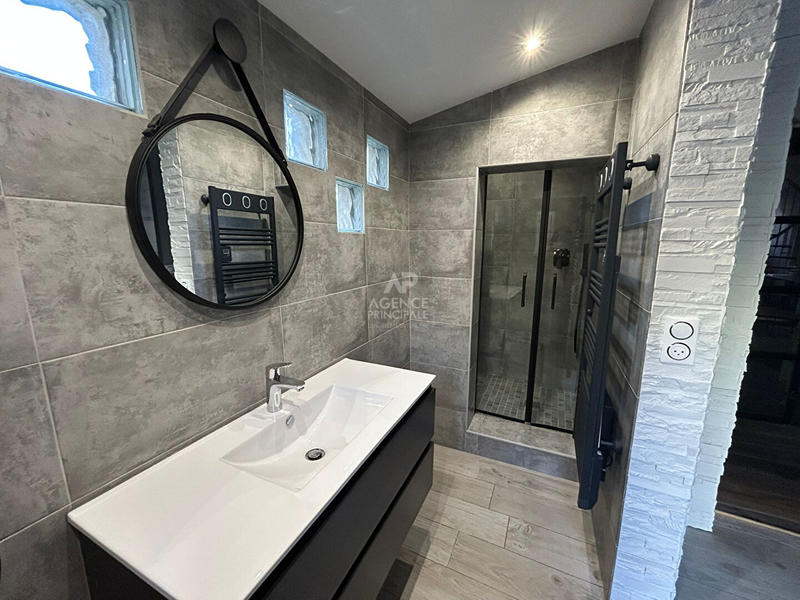 Maison - 154 m² - 8 pièces