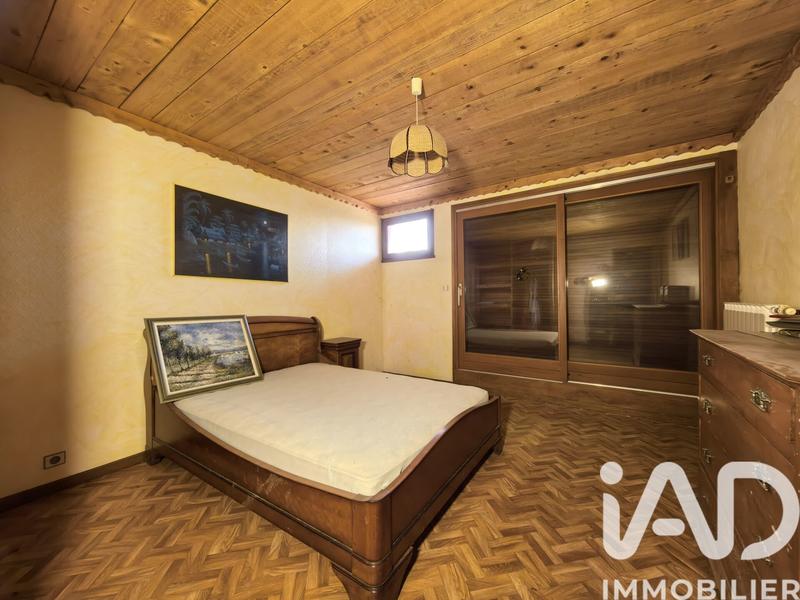 Maison - 332 m² - 11 pièces